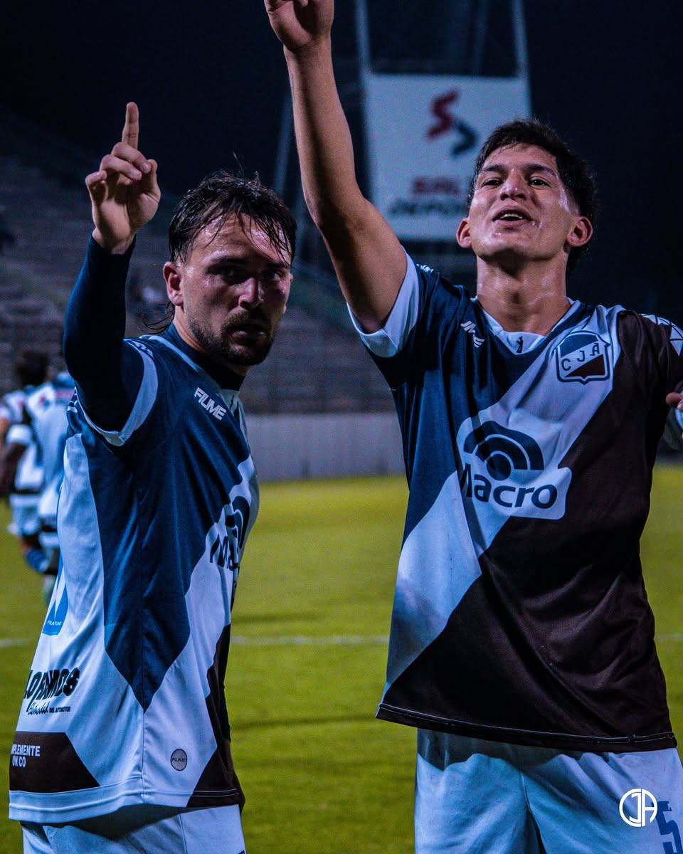 El “Santo” ganó y avanzó a la siguiente instancia