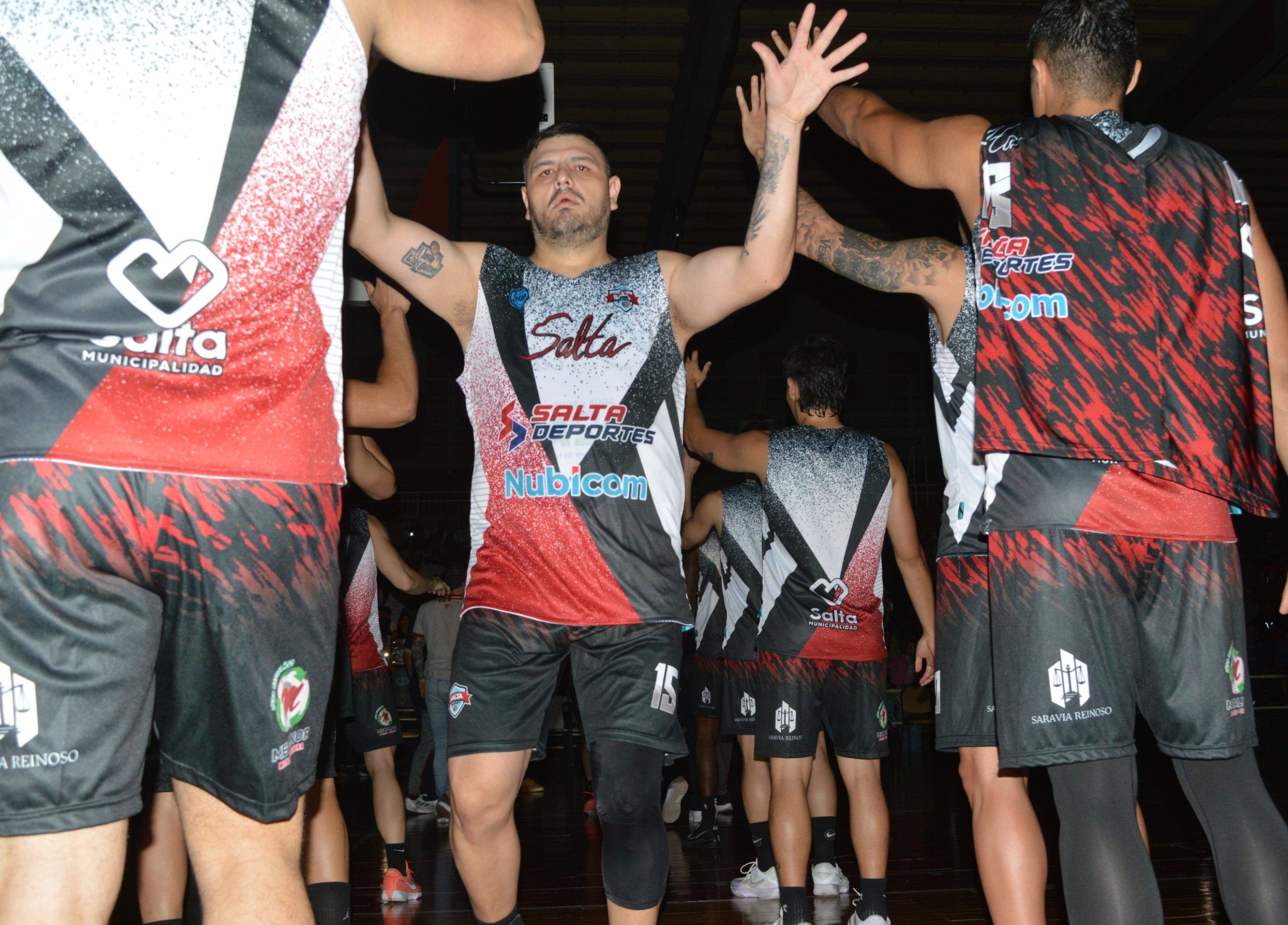 Salta Basket vs Jujuy Básquet en el Estadio Delmi